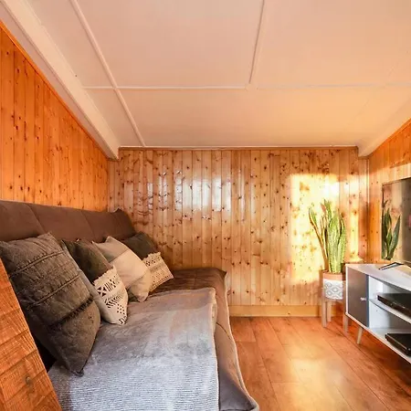 아파트 Cosy 2 Bedroom Super Central In *